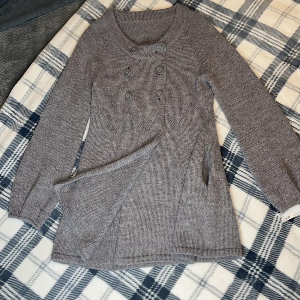 Alpaca wool mix long grey women’s cardigan. Intricate details must see photo.
